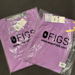 BNWT FIGS Wild Iris Scrub Set in S!